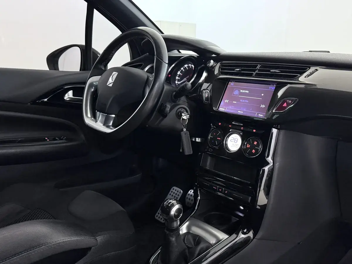 Ds Automobiles Ds3 1.6 Vti So Chic L13 2017 - foto 3
