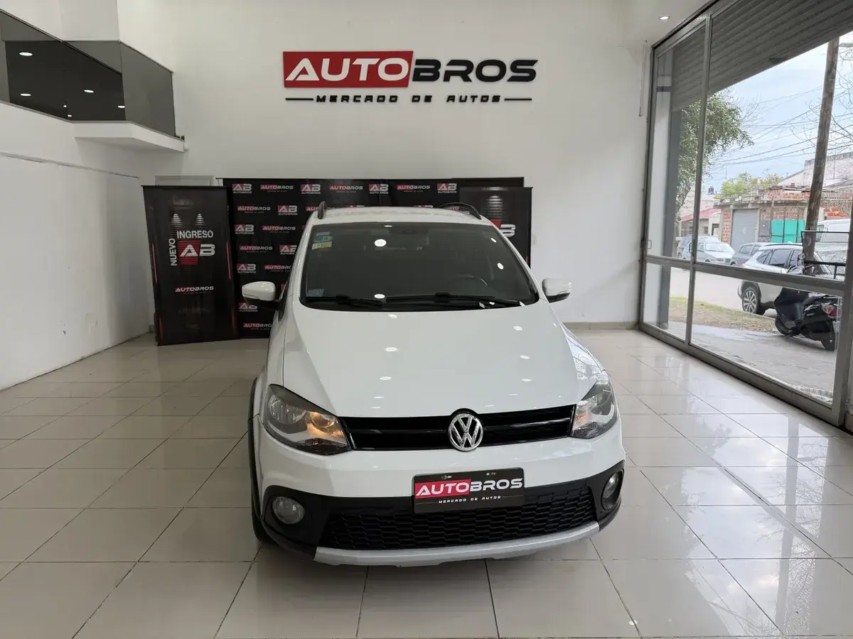 Volkswagen Suran Cross 1.6 Highline 101Cv 2013 - foto 2