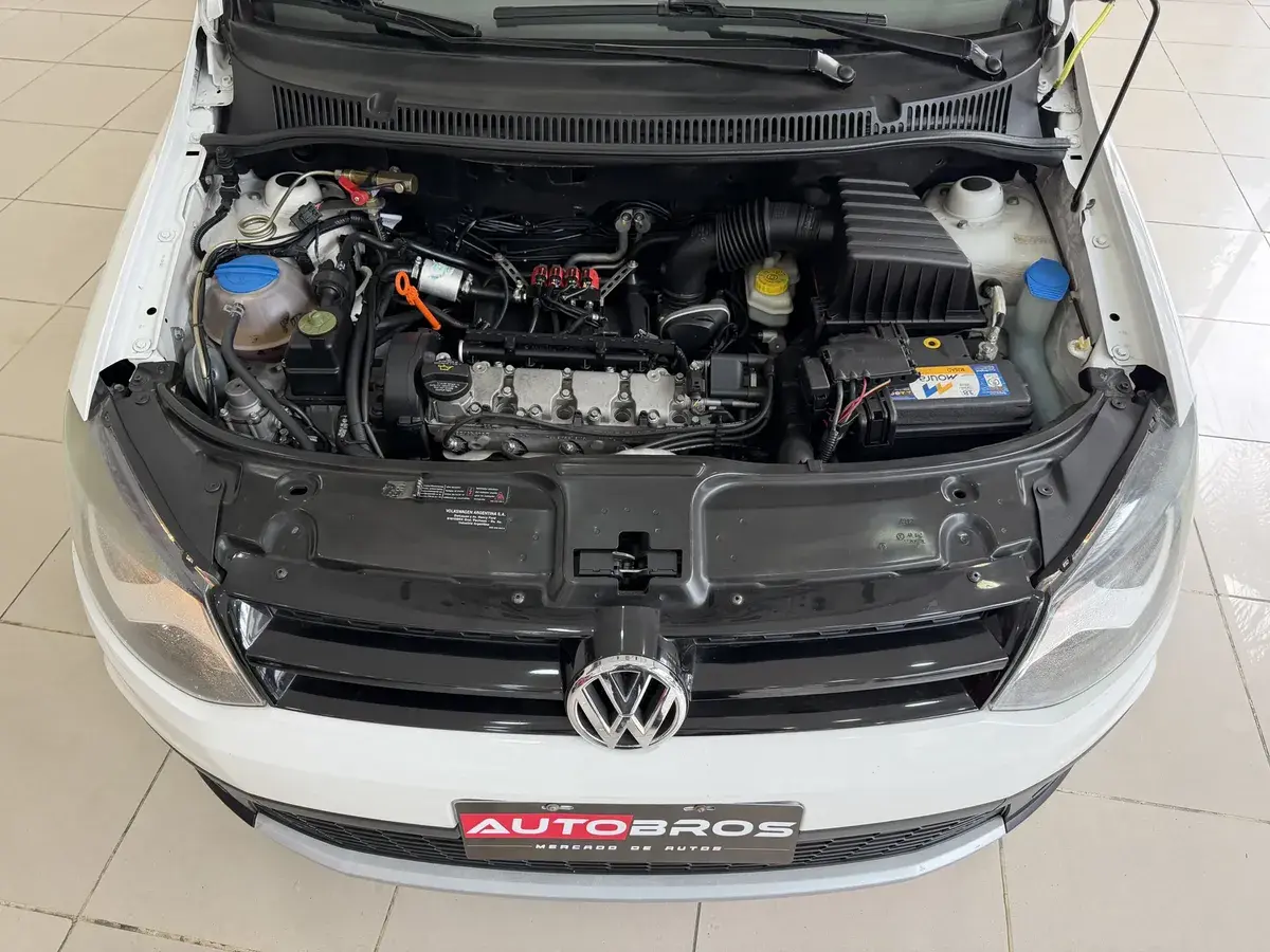 Volkswagen Suran Cross 1.6 Highline 101Cv 2013 - foto 3