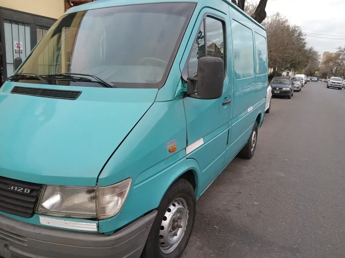 Mercedes-Benz Sprinter 2.5 312 Furgon 3000 V1 2000 - foto 1