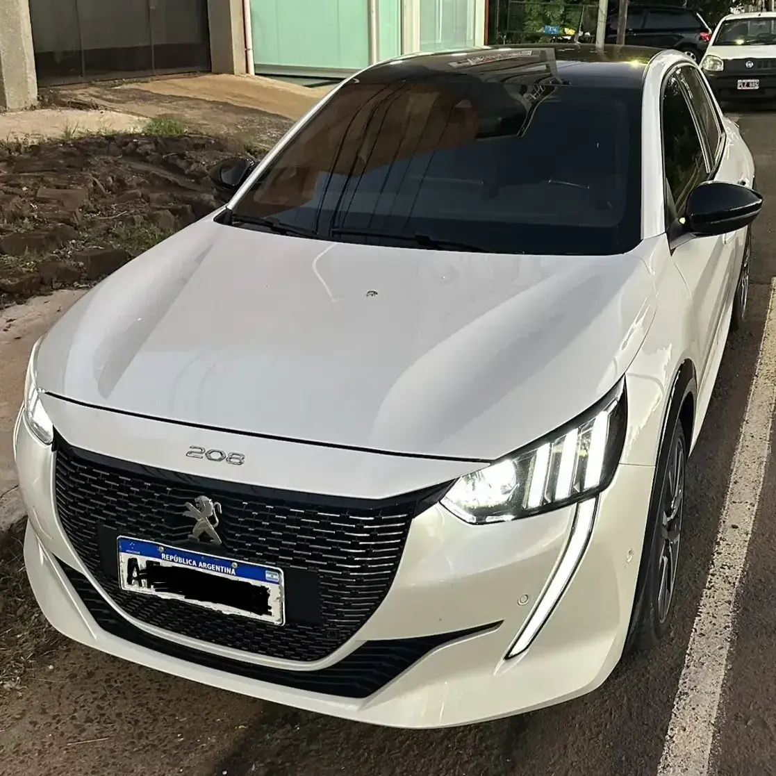 Peugeot 208 1.2T Gt Tiptronic 2022 - foto 1