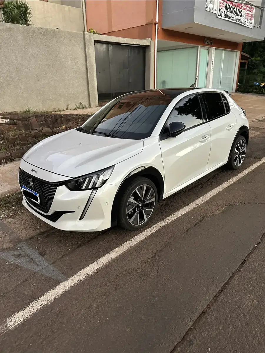 Peugeot 208 1.2T Gt Tiptronic 2022 - foto 2