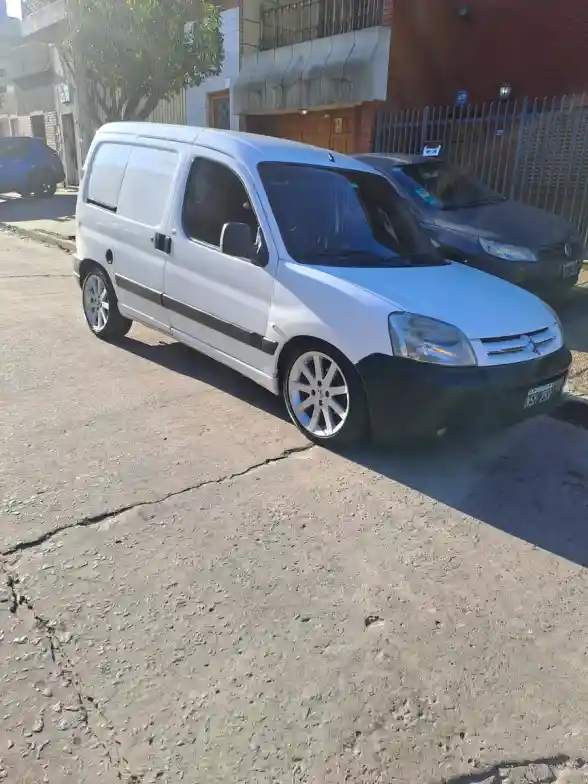 Citroën Berlingo Furgon 1.6 Hdi 92 Bussines 2014 - foto 2