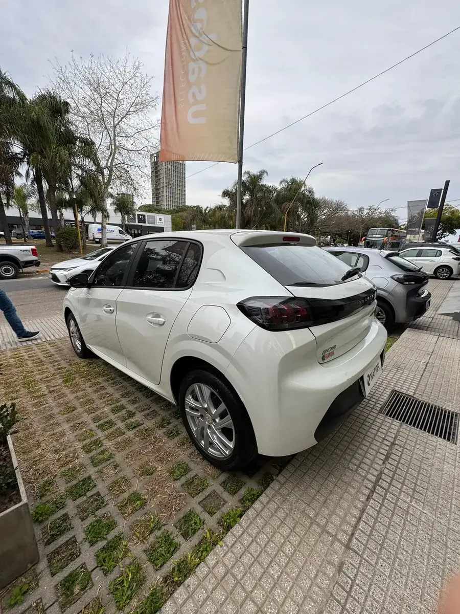 Peugeot 208 1.6 Active Pack 2024 - foto 3