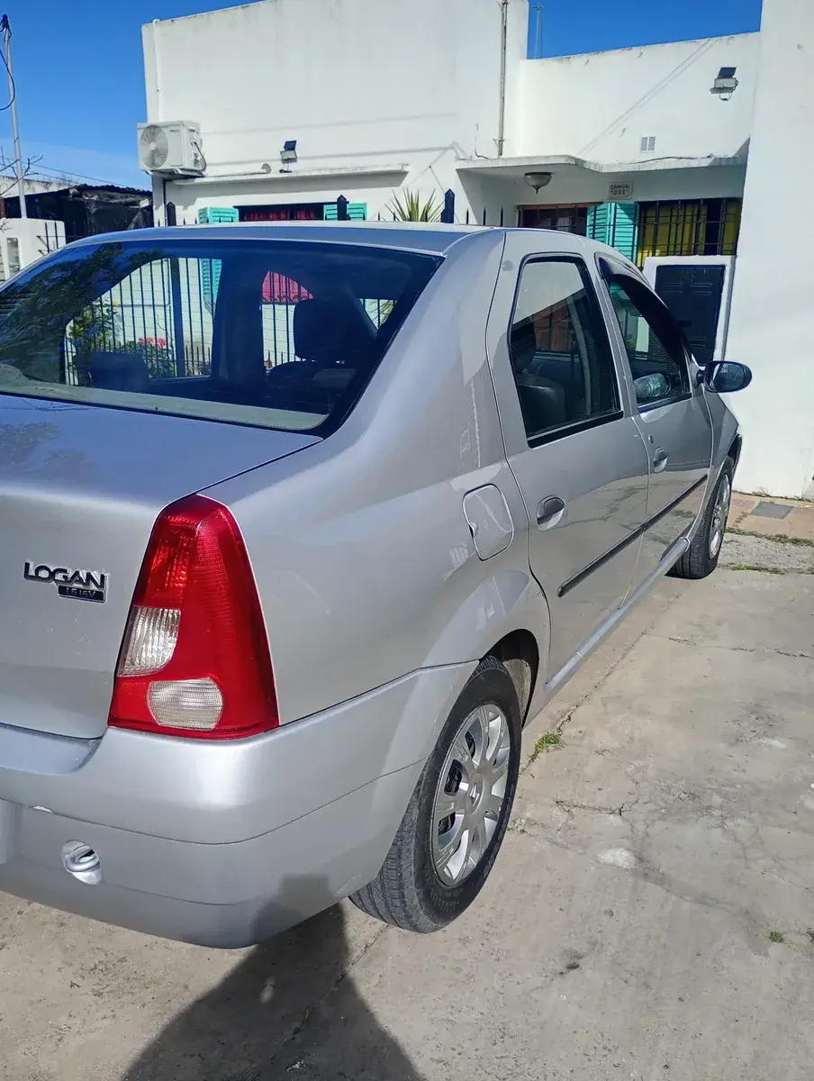 Renault Logan 1.6 Confort 2008 - foto 2