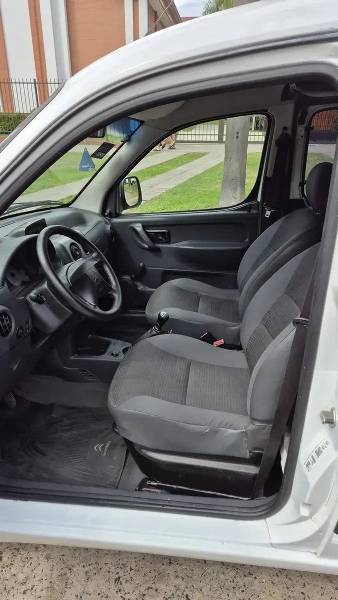 Citroën Berlingo 1.6 Hdi 92 Bussines 2017 - foto 2