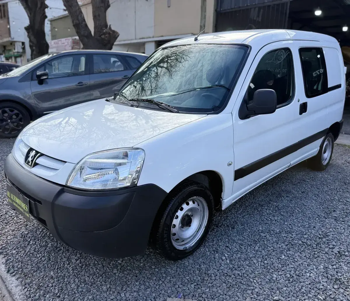 Peugeot Partner 1.6 Hdi Confort 5As 2019 - foto 1