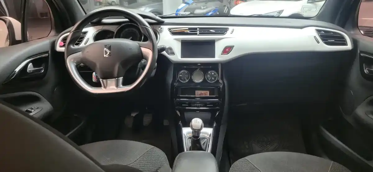 D.s. Ds3 1.6 Vti 120 So Chic 2015 - foto 2