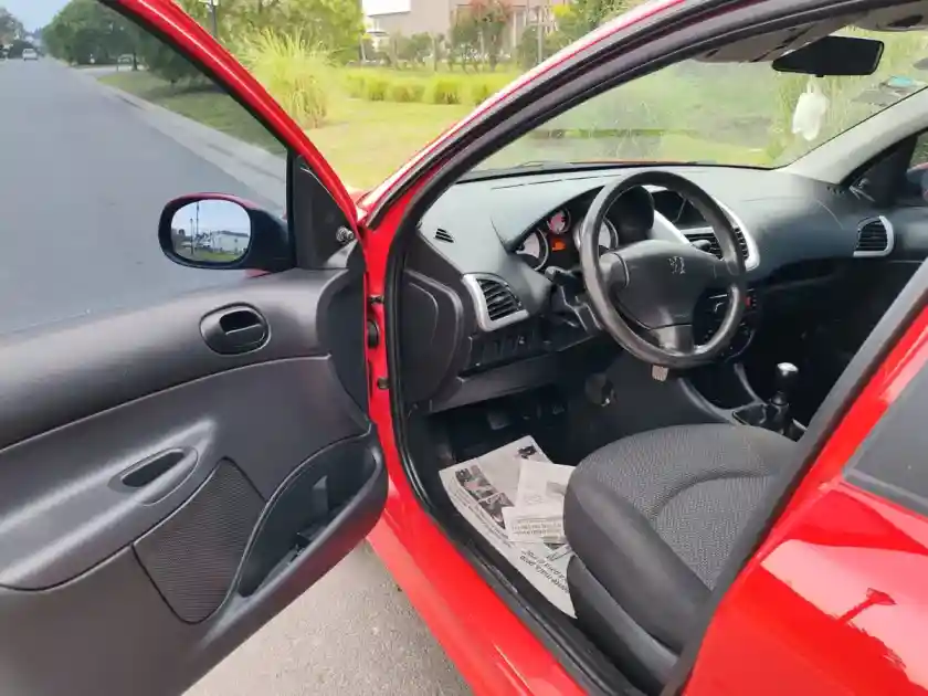 Peugeot 207 1.4 Allure 75Cv 2015 - foto 4