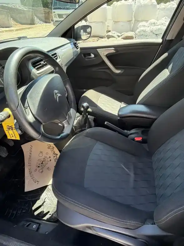 Citroën C-Elysée 1.6 Feel Vti 115 2018 - foto 3