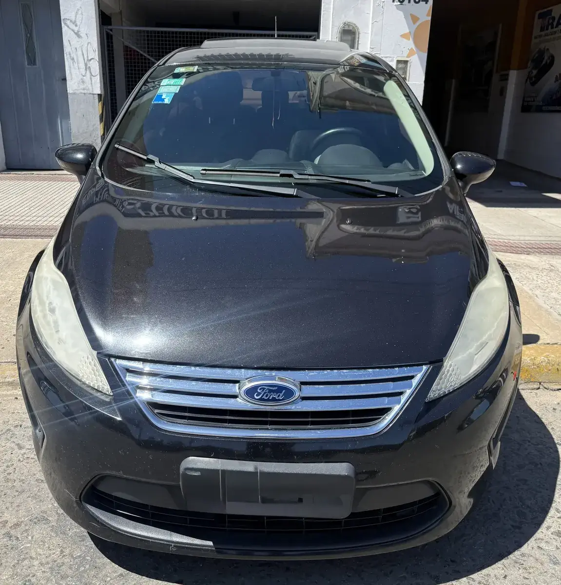 Ford Fiesta Kinetic 1.6 Design Sedan 120Cv Trend Plus 2012 - foto 1