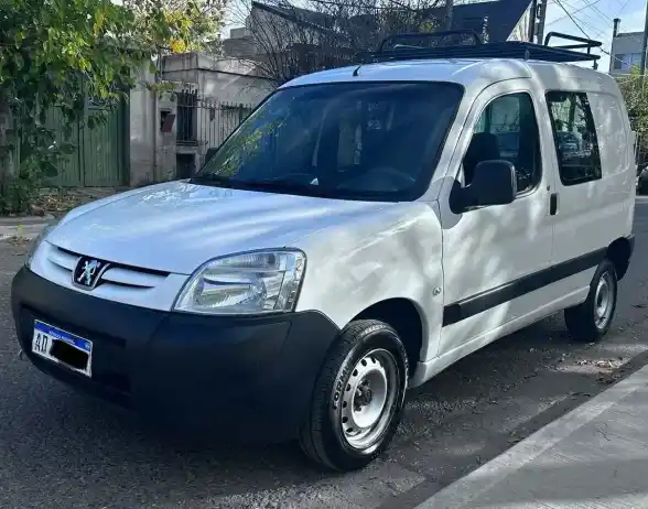 Peugeot Partner 1.6 Hdi Confort 5As 2019 - foto 1