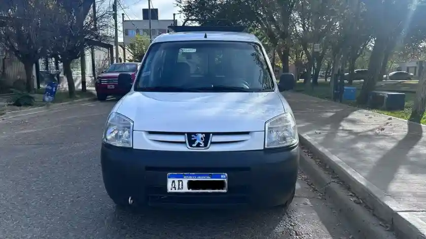 Peugeot Partner 1.6 Hdi Confort 5As 2019 - foto 2