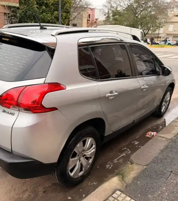 Peugeot 2008 1.6 Allure Tiptronic 2017 - foto 5