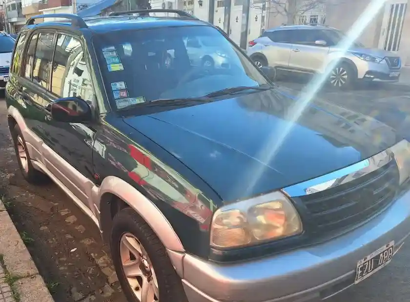Suzuki Grand Vitara J 2.0 A Naftera 2005 - foto 2