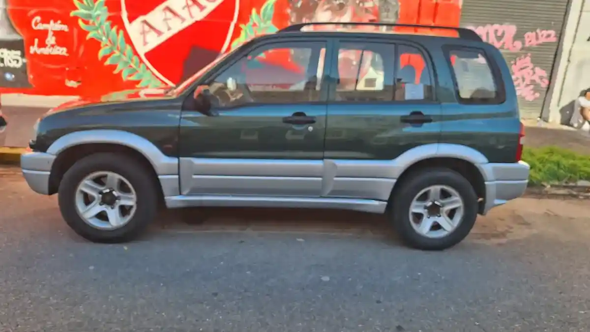 Suzuki Grand Vitara J 2.0 A Naftera 2005 - foto 5