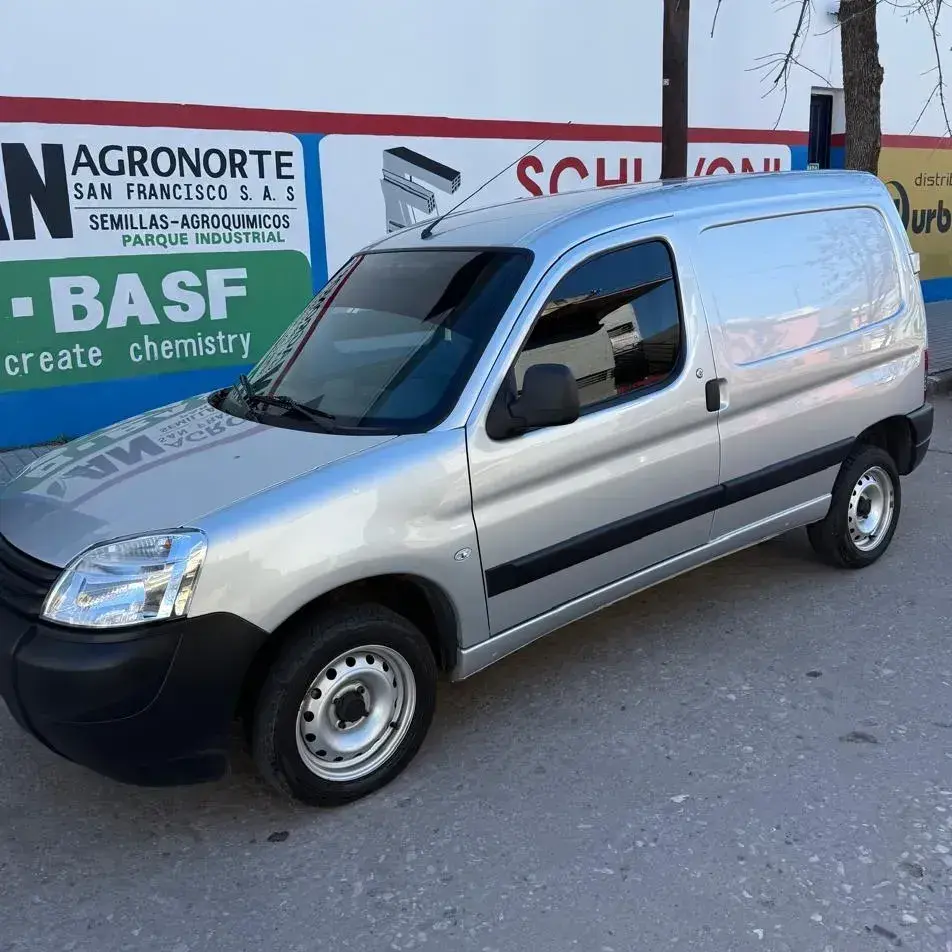 Peugeot Partner 1.6 Hdi Furgon Confort 92 2023 - foto 1