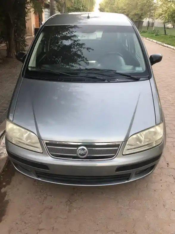 Fiat Idea 1.4 Elx 2007 - foto 3