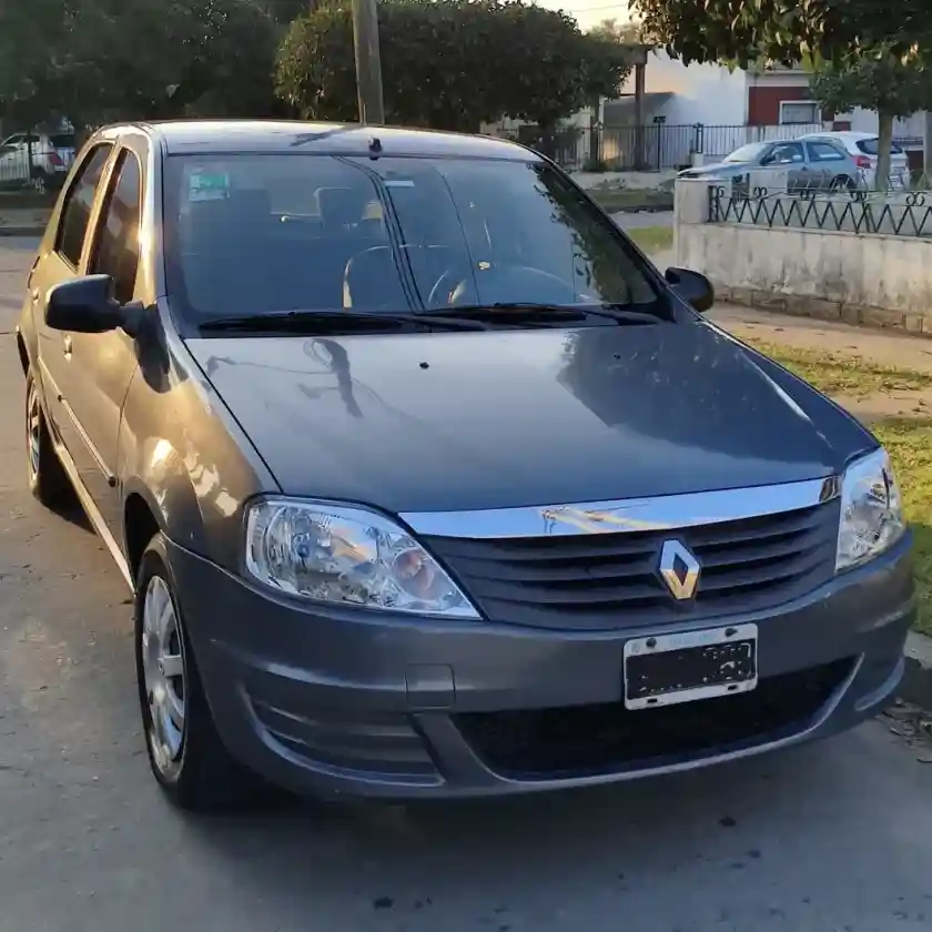 Renault Logan 2010 - foto 1