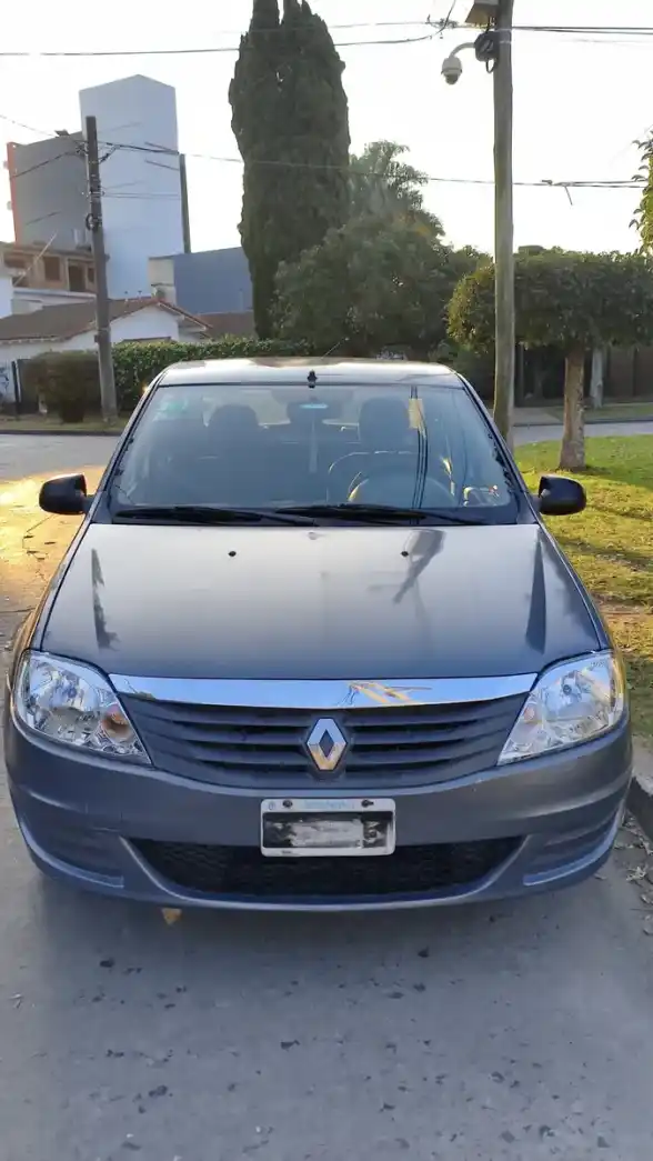 Renault Logan 1.6 Confort Plus 2010 - foto 2