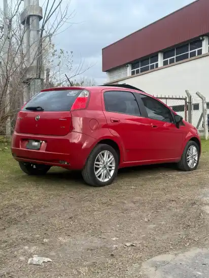 Fiat Punto 1.6 Essence Pack Tech 2011 - foto 3