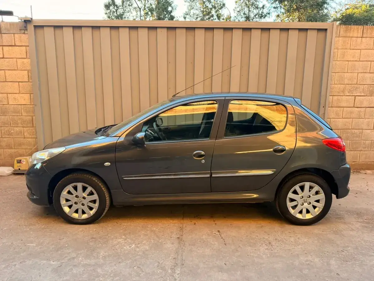 Peugeot 207 Compact 1.6 Xs 2012 - foto 2