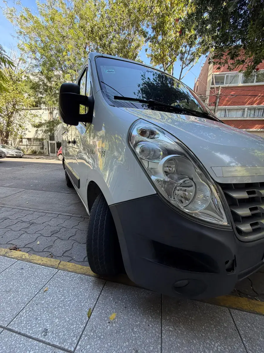 Renault Master 2.3 T4 Dci130 L1H1 Furgon Corto 2016 - foto 3