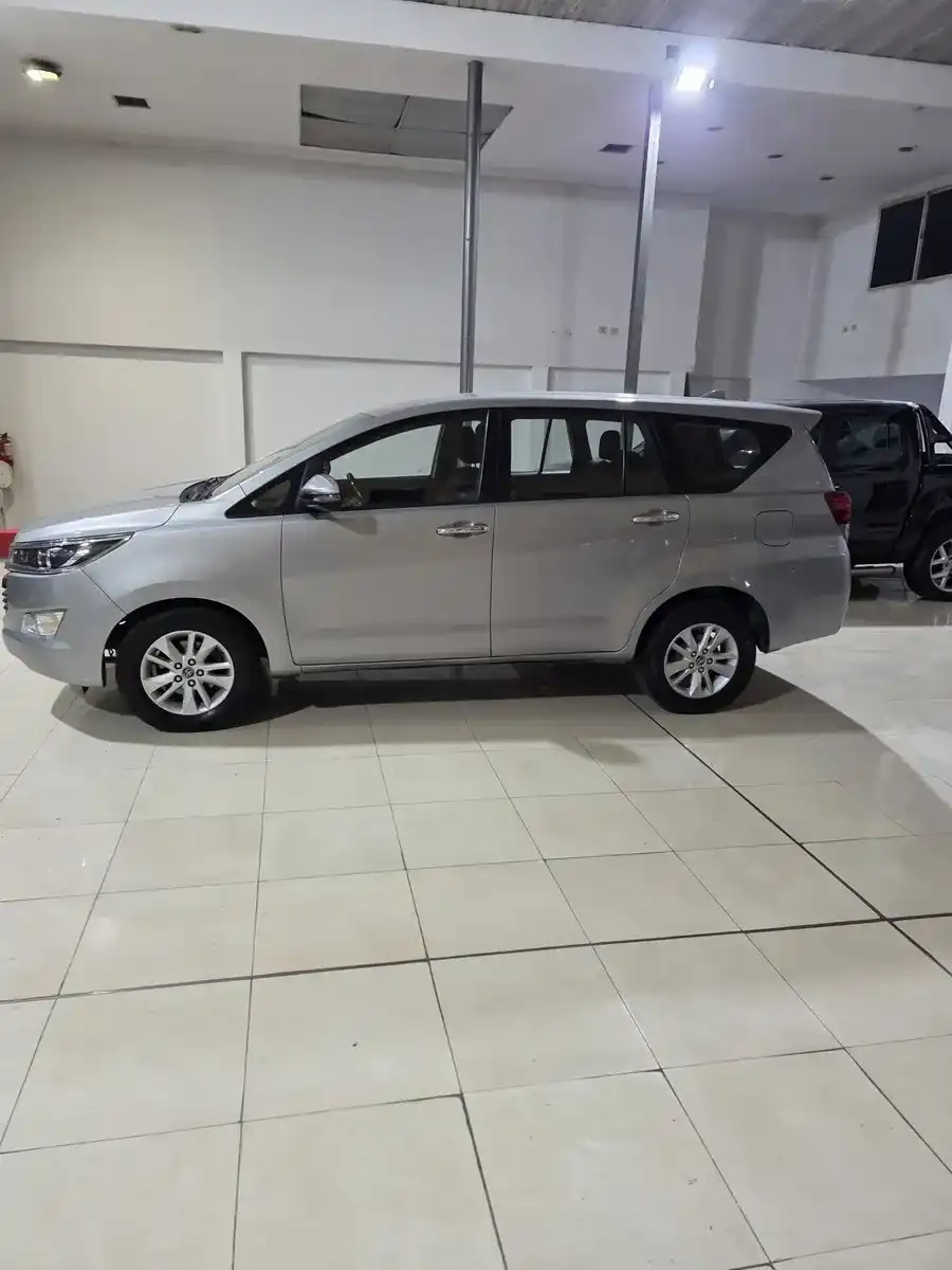 Toyota Innova 2.7 Srv 6At 8A 2018 - foto 2