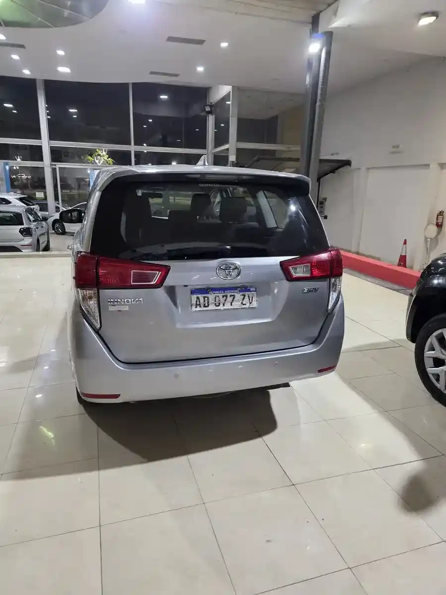 Toyota Innova 2.7 Srv 6At 8A 2018 - foto 3