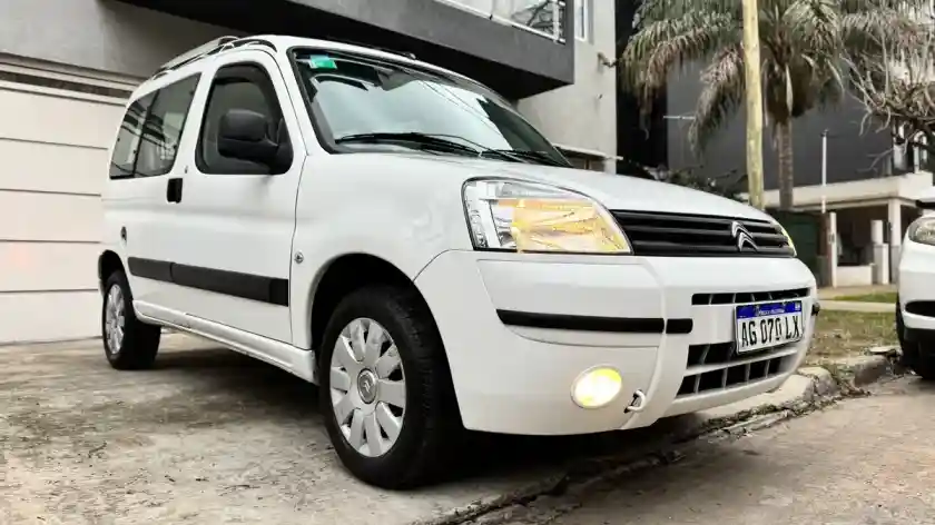 Citroën Berlingo Multispace 1.6 Xtr Hdi 92Cv 2023 - foto 4