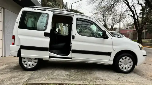 Citroën Berlingo Multispace 1.6 Xtr Hdi 92Cv 2023 - foto 5