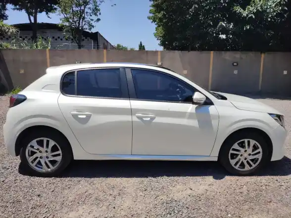 Peugeot 208 1.6 Active Am23.5 2022 - foto 3