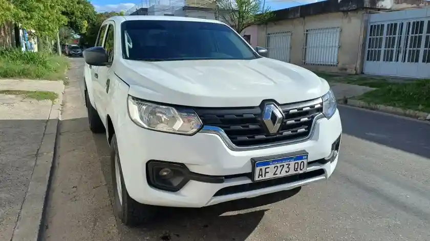 Renault Alaskan 2.3T 16V Confort Mt 4X4 2022 - foto 2