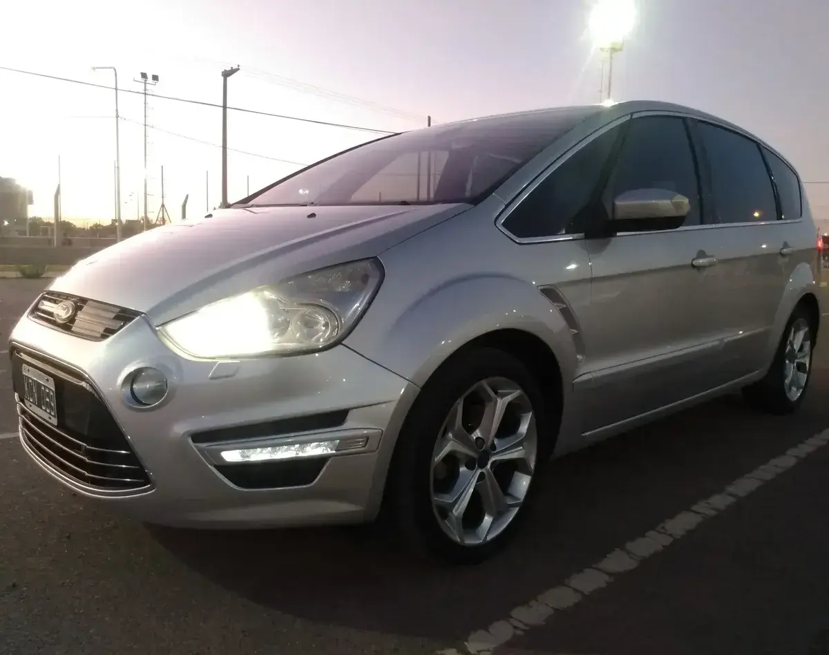 Ford S-Max 2.3 Titanium 2011 - foto 1