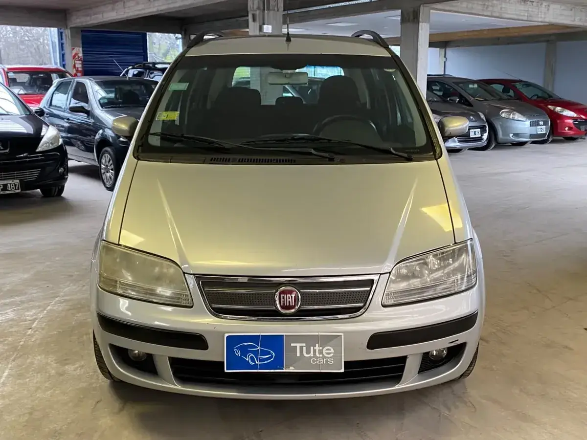 Fiat Idea 1.4 Elx Mp3 2010 - foto 2