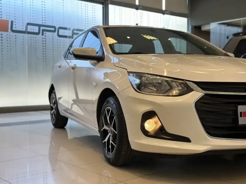 Chevrolet Onix Plus 1.2 Lt Tech Onstar 2020 - foto 2