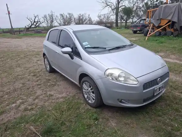 Fiat Punto 1.4 Attractive 2012 - foto 2
