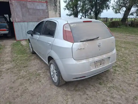Fiat Punto 1.4 Attractive 2012 - foto 5