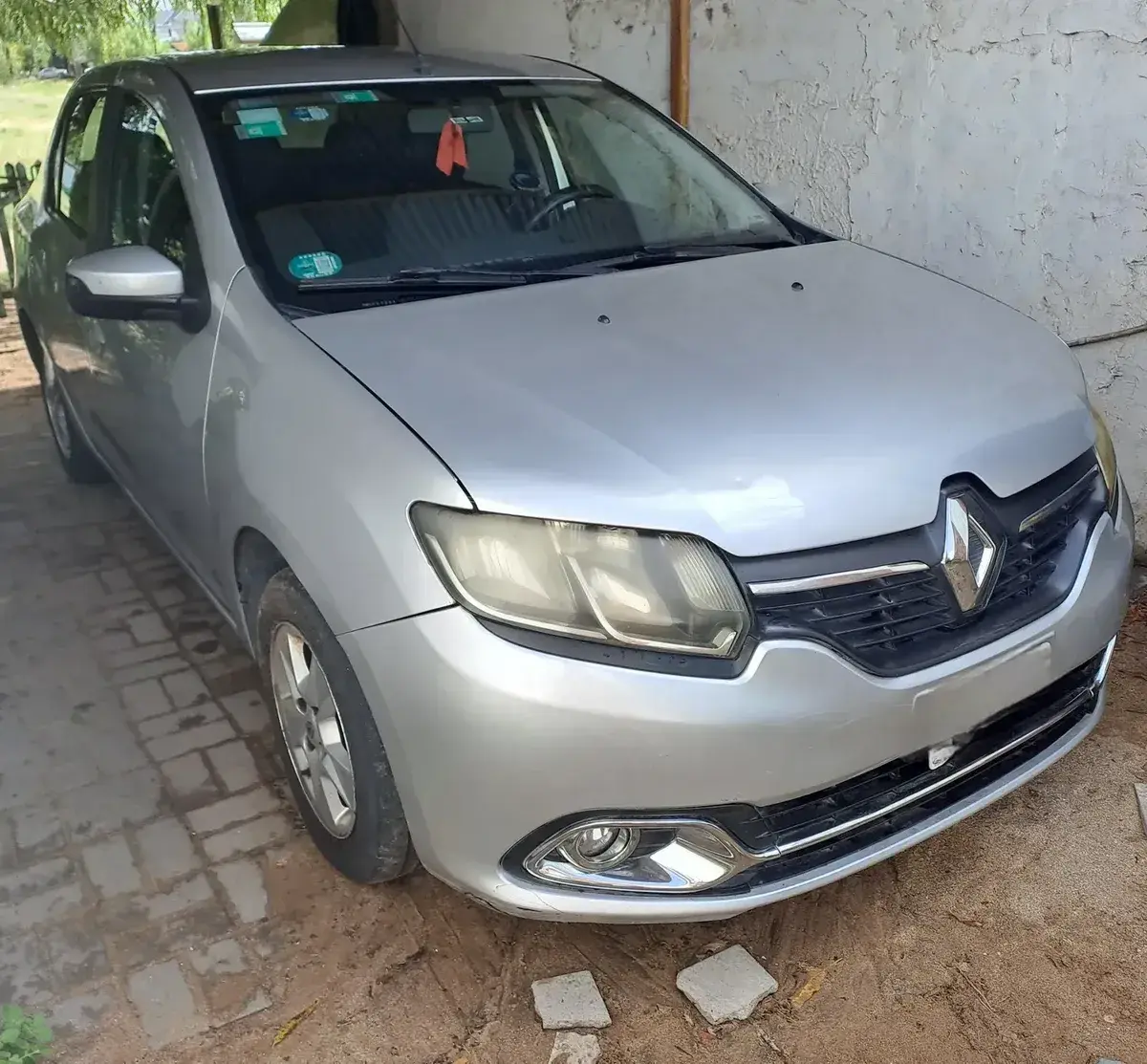 Renault Logan 1.6 Privilege 105Cv 2015 - foto 1