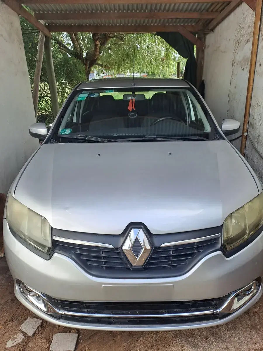 Renault Logan 1.6 Privilege 105Cv 2015 - foto 2