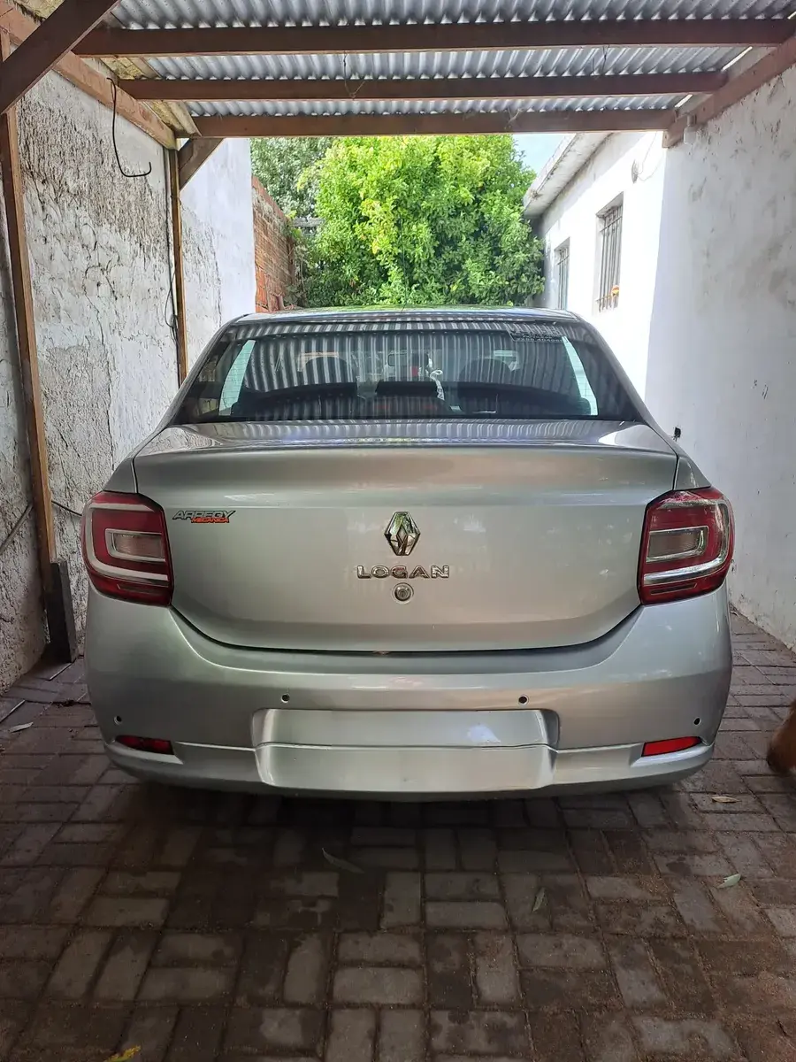 Renault Logan 1.6 Privilege 105Cv 2015 - foto 3