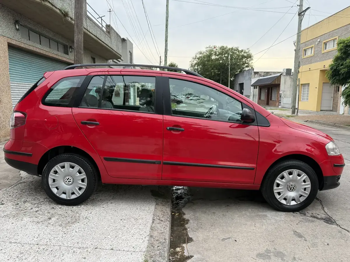 Volkswagen Suran 1.9 Sdi Comfortline 90A 2010 - foto 3