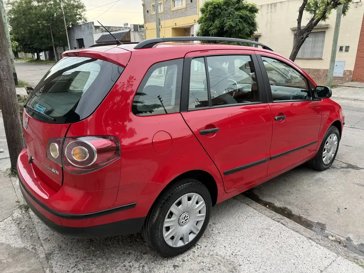Volkswagen Suran 1.9 Sdi Comfortline 90A 2010 - foto 5