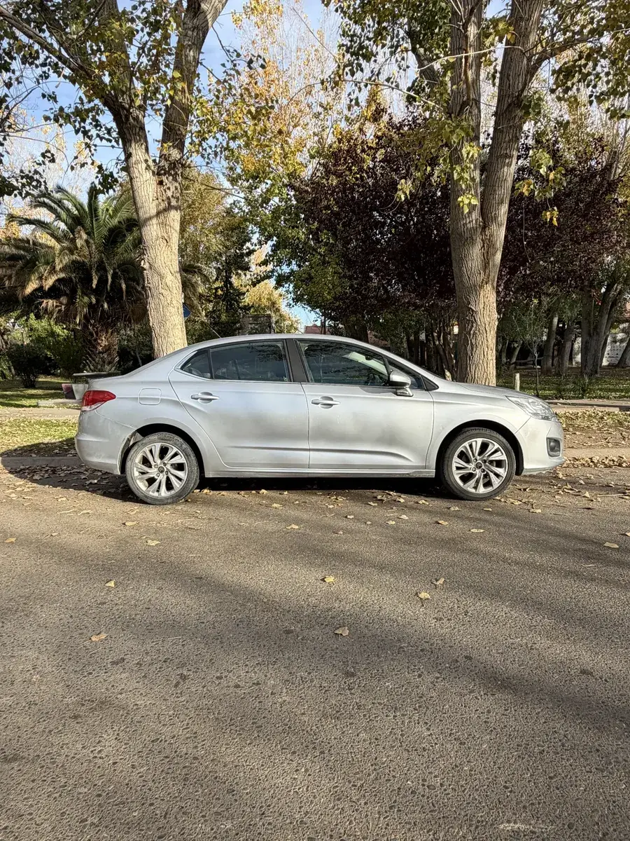 Citroën C4 Lounge 2.0 Feel Pack 143Cv 2017 - foto 2