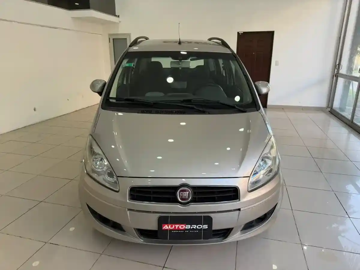 Fiat Idea 1.4 Elx Mp3 2010 - foto 2