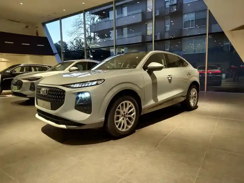 Audi Q3 Sportback 1.4 35Tfsi Sportback 150Cv At 2026 - foto 2