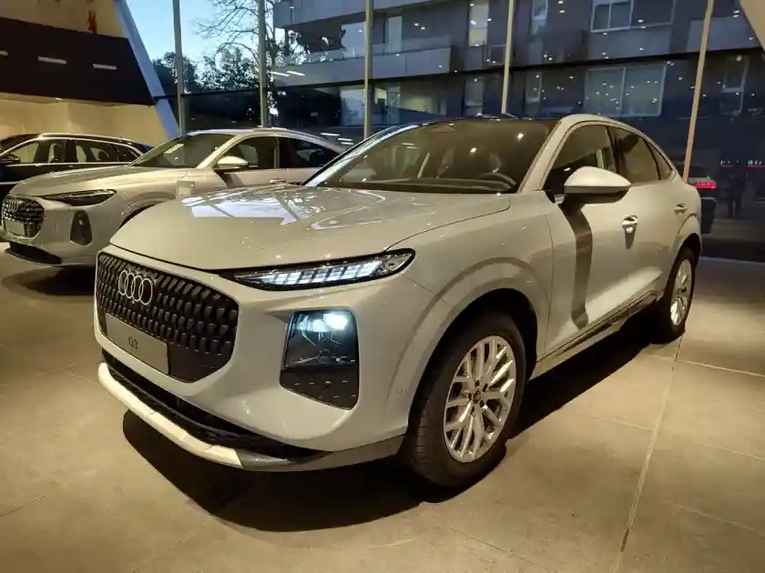 Audi Q3 Sportback 1.4 35Tfsi Sportback 150Cv At 2026 - foto 4