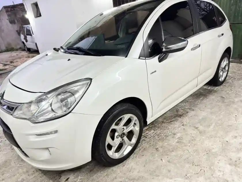 Citroën C3 1.6 Exclusive Vti 115Cv 2015 - foto 2