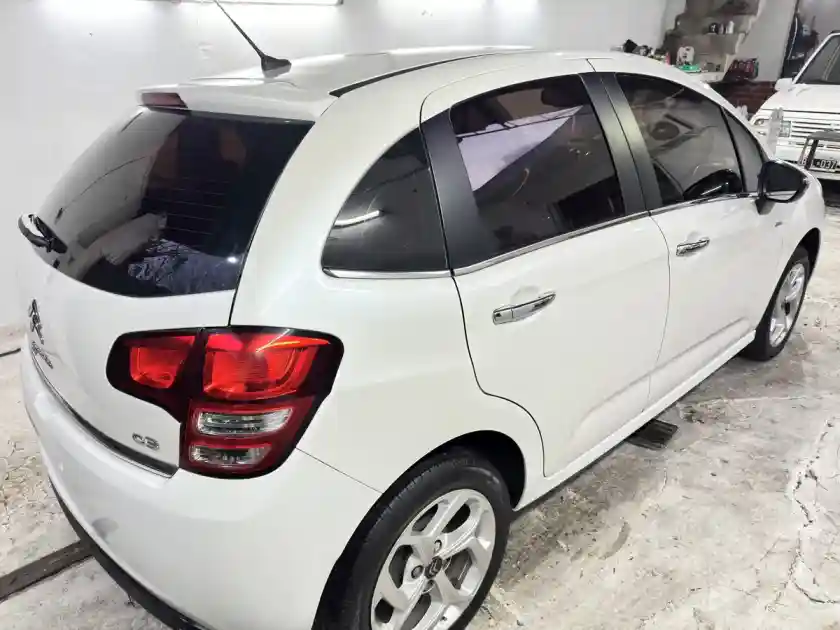 Citroën C3 1.6 Exclusive Vti 115Cv 2015 - foto 4