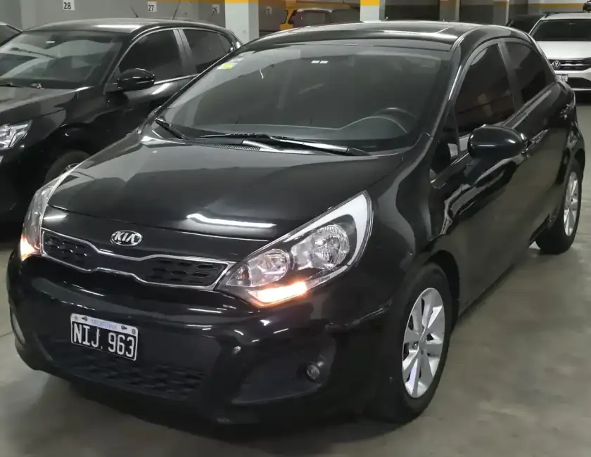 Kia Rio 2013 - foto 1